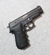Sig Sauer ~ P220 ~ .45 Auto