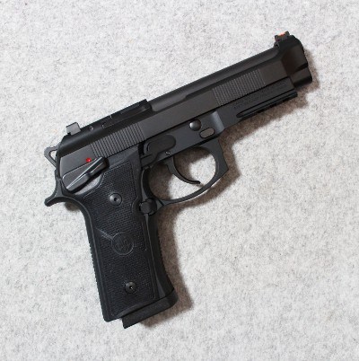 Beretta
92
9mm Luger