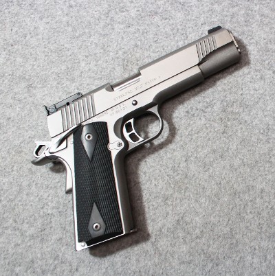 Kimber ~ Stainless Gold Match II ~ .40 S&W