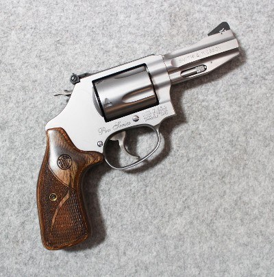 Smith & Wesson ~ 60-15 Pro Series ~ .357 Magnum