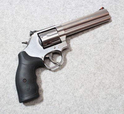 Smith & Wesson ~ 686-6 ~ .357 Magnum