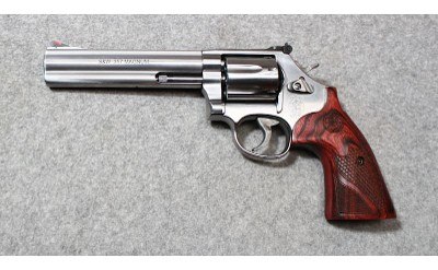 Smith & Wesson ~ 686-6 Plus Deluxe ~ .357 Magnum - Image 2 of 3