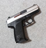 HK ~ USP Compact ~ .40 S&W - 1 of 3