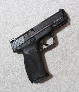 Smith & Wesson ~ M&P 40 M2.0 ~ .40 S&W - 1 of 2