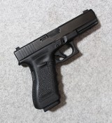 Glock ~ 22 ~ .40 S&W - 1 of 3