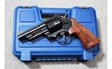 Smith & Wesson ~ 29-10 ~ .44 Magnum - 3 of 3