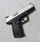 Smith & Wesson ~ SD9 VE ~ 9mm Luger - 1 of 2
