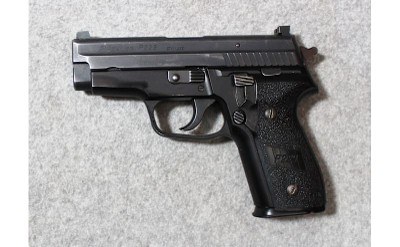 Sig Sauer ~ P229 ~ .40 S&W - Image 2 of 3