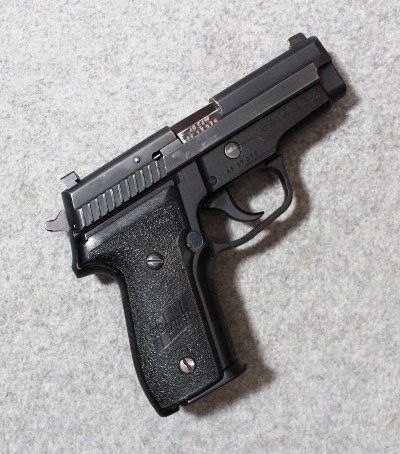 Sig Sauer ~ P229 ~ .40 S&W - Image 1 of 3