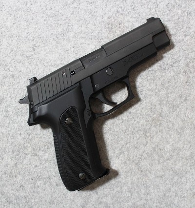Sig Sauer ~ P226 ~ 9mm Luger - Image 1 of 3