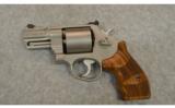 Smith & Wesson Performance Center 627 .357 - 2 of 2