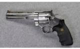 Colt Anaconda .44 Magnum - 2 of 4