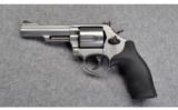 Smith & Wesson 69 Combat Magnum .44 Magnum - 2 of 4