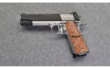 Sig Sauer ~ 1911 STX Custom Shop ~ .45 Auto - 2 of 4