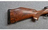 Weatherby~Custom Mark V~.300 Weatherby Magnum - 2 of 11