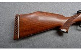 Weatherby~Mark V Deluxe~.257 W.M. - 2 of 10