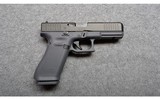 Glock~17 Gen 5 Gray~9MM