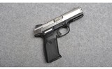 Ruger~SR40~.40 Smith & Wesson - 1 of 2