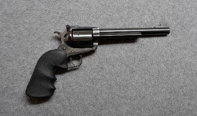 Ruger~New Model Super Blackhawk~.44 MAG.