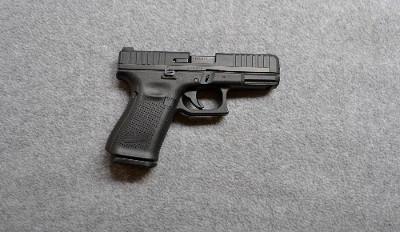 Glock~44~.22 LR.