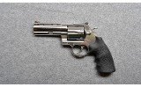 Colt~Anaconda~.44 MAG. - 2 of 3