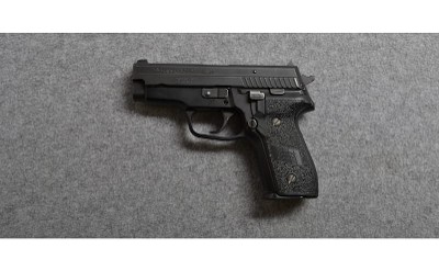 SIG Sauer~P229~.40 S&W - Image 2 of 3
