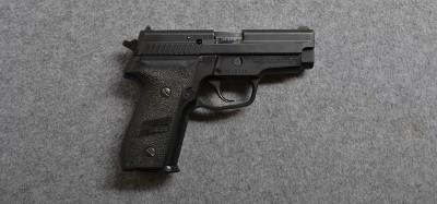 SIG Sauer~P229~.40 S&W - Image 1 of 3