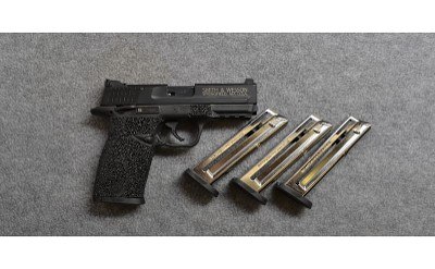 Smith & Wesson~M&P22 Compact~.22 LR. - Image 3 of 3