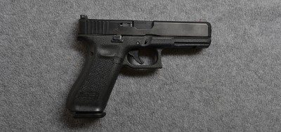 Glock~17 GEN5~9MM - Image 1 of 3