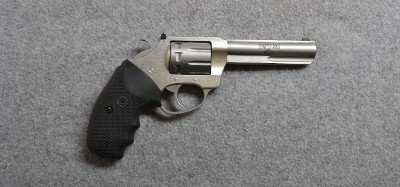 Charter Arms~Target Pathfinder~.22 LR. - Image 1 of 3
