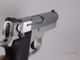 Smith and Wesson 3913 - 4 of 10
