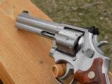 Smith & Wesson 686 no dash with 6 inch barrel - 6 of 15