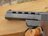 High Standard Model 9217 The Victor .22 Target Pistol - 5 of 14