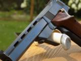 High Standard Model 9217 The Victor .22 Target Pistol - 1 of 14