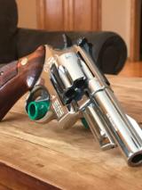 Smith and Wesson 29-4 44 magnum - 7 of 18