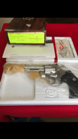 COLT PYTHON .357- 1 of 19