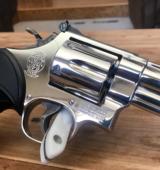 Smith & Wesson 29-2 44 Magnum - 18 of 19
