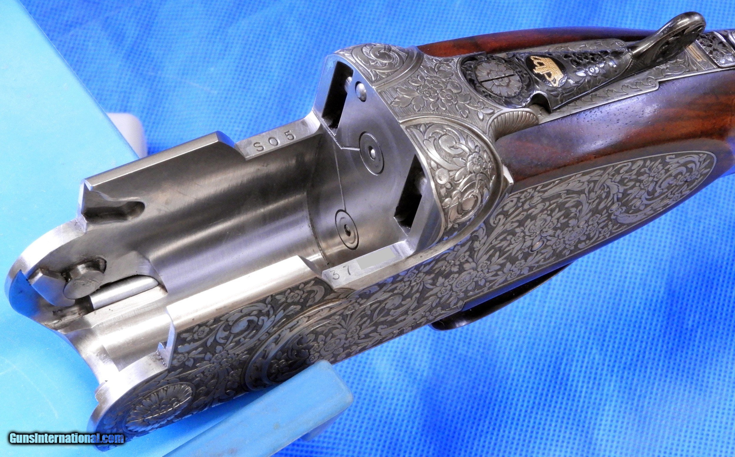 Beretta SO5 EELL O/U Sidelock 12g 28in Engr Slvr/Blue