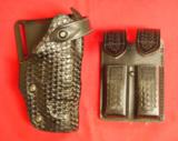 Safariland Level III Mid Ride Rentention Duty Holster and Dbl. Mag Holder - 3 of 3