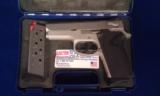 S&W 3913 Compact Stainless - 2 of 2