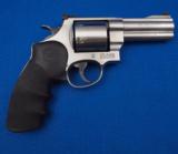 S&W 610-3 WBox 10 MM - 1 of 9