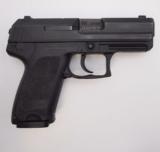 HK USP Compact WBox .40 S&W - 1 of 4