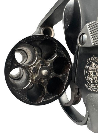 Smith & Wesson Governor Revolver .45 Colt / .45 ACP / .410 – 2.75” Barrel – w/ Galco Holster - Image 10 of 16