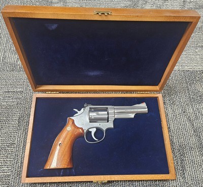 Smith & Wesson Model 66 .357mag ( Border Patrol Commemorative ) - Image 3 of 6