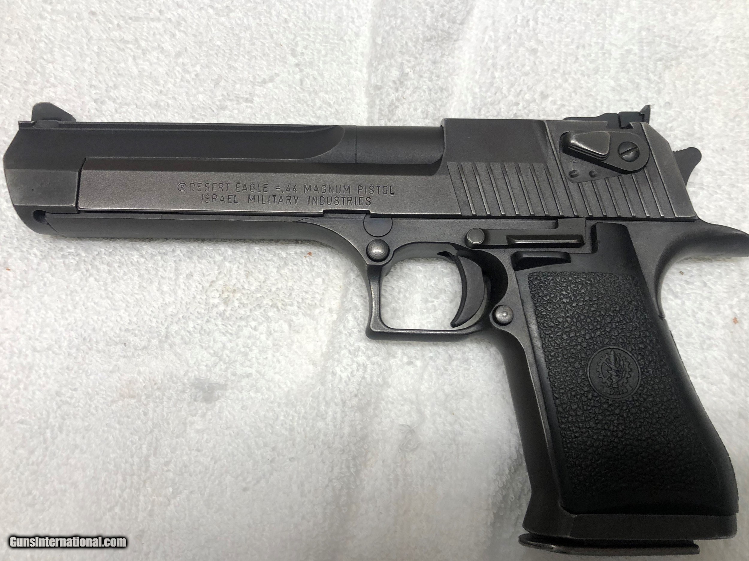 Magnum Research Desert Eagle 44 Mag, 6