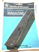 S&W  Model 469 RARE Factory 20 Round Extendable Mag - 1 of 3