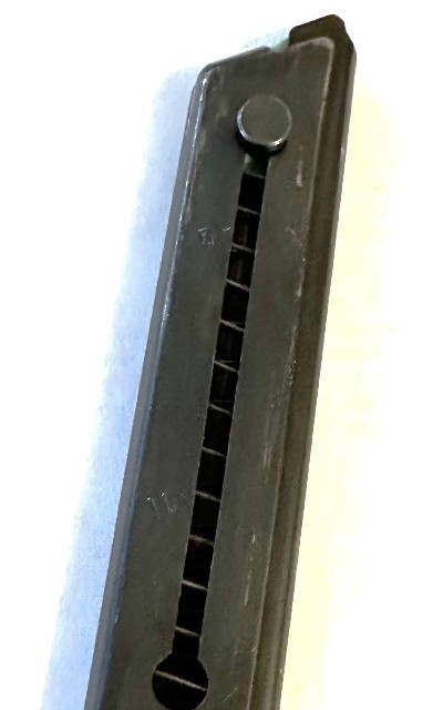 High Standard 22 L.R. Slant Grip magazine. Original High Std manufacture