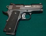 Smith & Wesson 1911 Pro Series Compact - 1 of 2