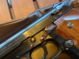 BROWNING BDA 380 -- AS NEW -- FACTORY BLUE AND WOOD - 4 of 12