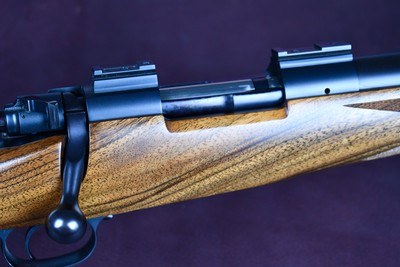 RARE DAKOTA 76 KURZ ACTION IN 250-3000 -- SPECIAL ORDERED WITH SKELETAL BUTT AND GRIP CAP -- DON ALLEN GUN-- AS NEW - Image 7 of 20